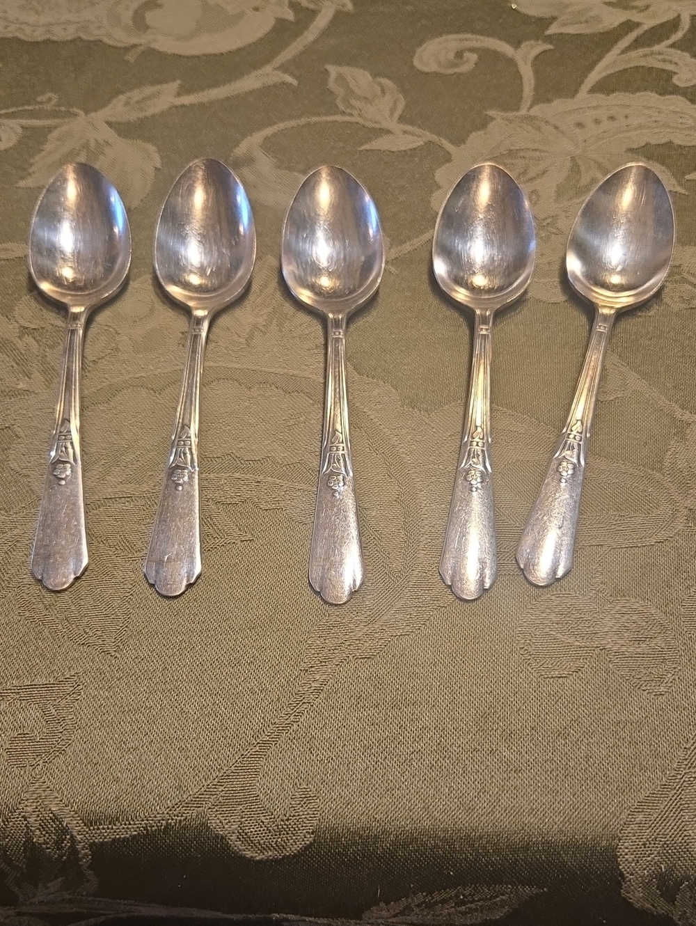 Set of 5 Classic Silver-Tone Teaspoons